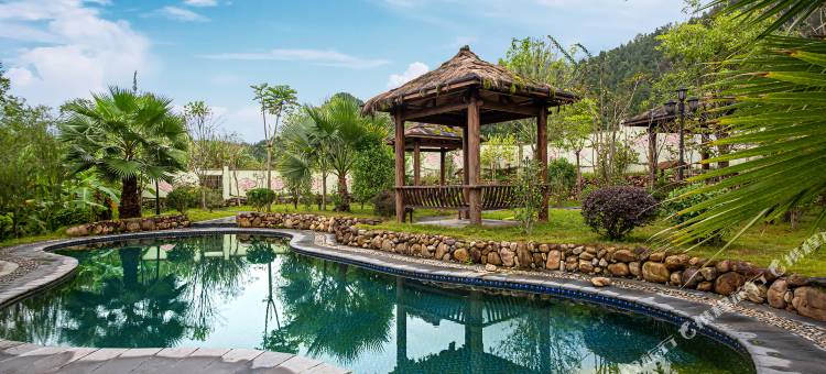 小七孔氧心谷红枫度假酒店图片