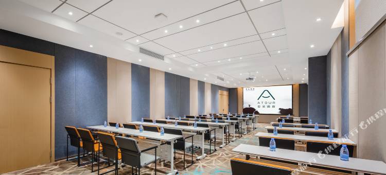 沈阳青年大街彩电塔亚朵酒店图片