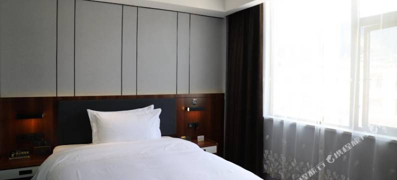 巴里岛假日酒店(类乌齐店)图片