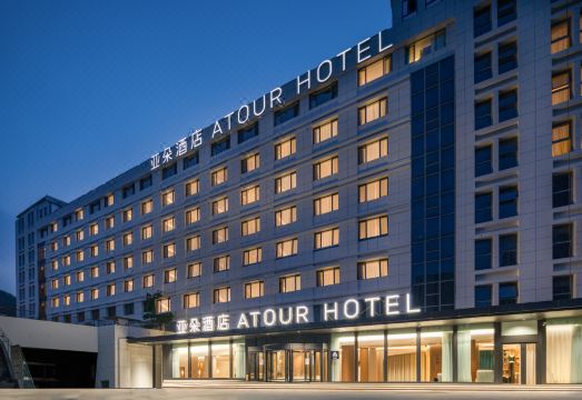 青岛崂山区石长者海水浴场亚朵酒店外景图