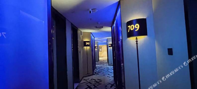 竞迹电竞民宿(郑州国贸360关虎屯地铁站店)图片