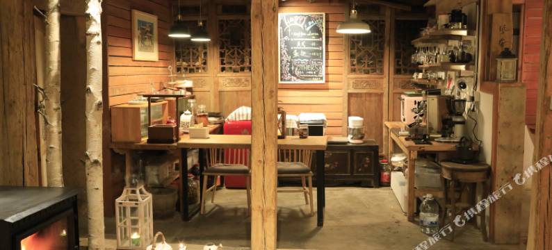 丹巴风在甲居静宿书房图片