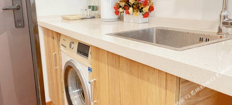 一米阳光公寓酒店(人民广场地铁站店)图片