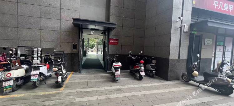 简舍LOFT公寓(力高雍湖国际鱼尾洲地铁站店)图片