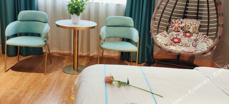 惠港隆精品酒店(惠州沥林北站兴勤购物广场店)图片