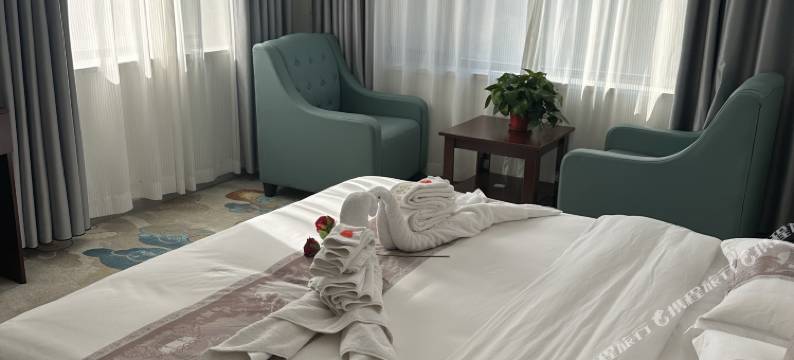 碌曲祥瑞大酒店图片