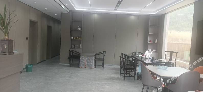 温汤水口雨间云居图片