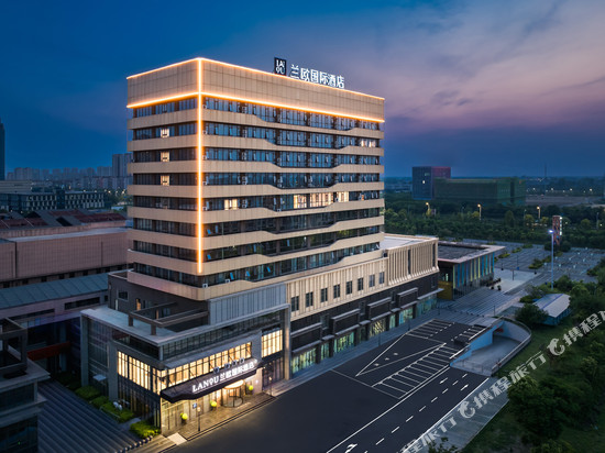 兰欧国际酒店(阜南奥特莱斯店)