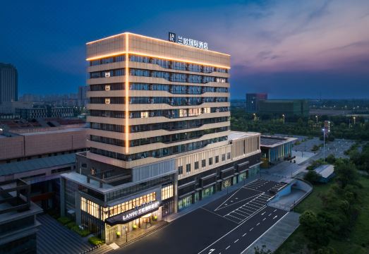 兰欧国际酒店（阜南奥特莱斯店）外景图