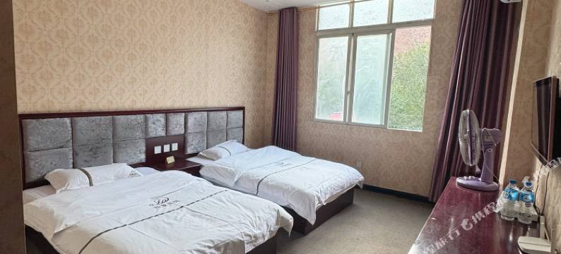 芒康帝豪大酒店图片