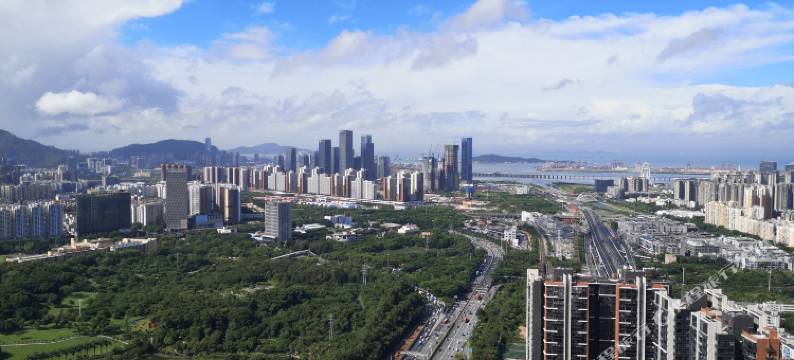 深圳南山豪方天际亚朵S酒店图片