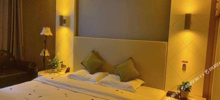 浪卡子馨湖富氧酒店图片