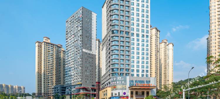 维也纳国际酒店(长沙周南中学秀峰山地铁站店)图片