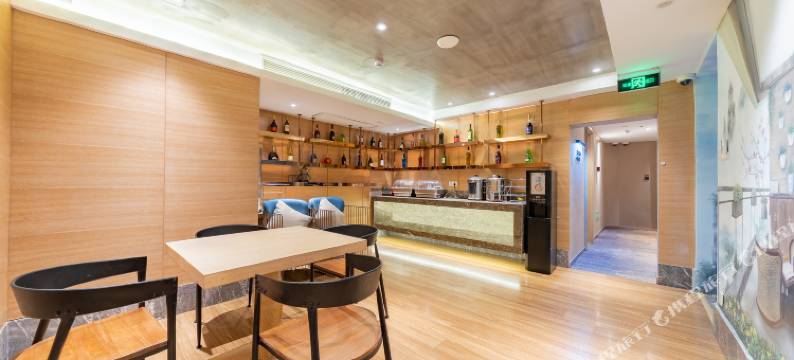 景莱酒店·轻奢(上海火车站中兴路地铁站店)图片