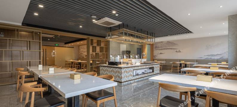 艺龙安云酒店(南京秦淮河朝天宫地铁站店)图片