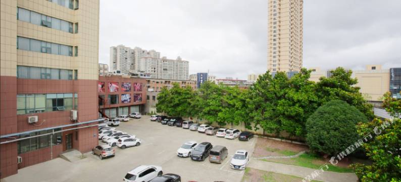 信阳申光花园酒店(信阳火车站天润广场店)图片