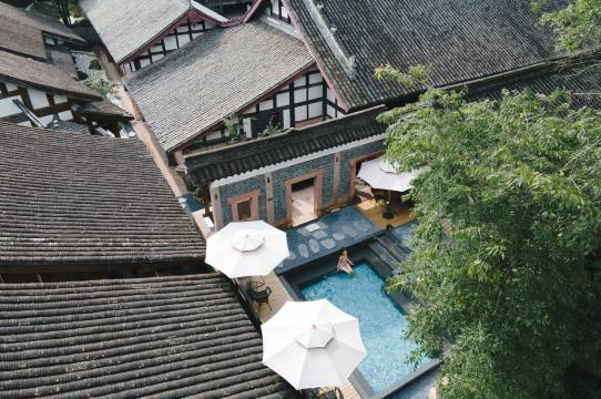 拾三戋南华宫私汤禅宿