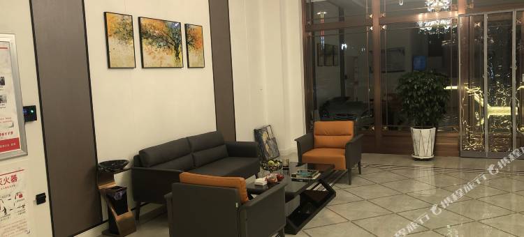 科右中旗枫林晚酒店图片