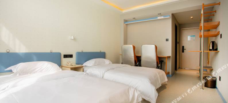 南逸电竞酒店(上海奉贤南桥店)图片