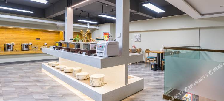 万信至格酒店(乌鲁木齐红光山国际会展中心店)图片