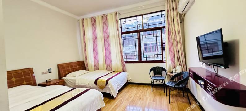 夜景宾馆(镇远青龙洞石屏山店)图片