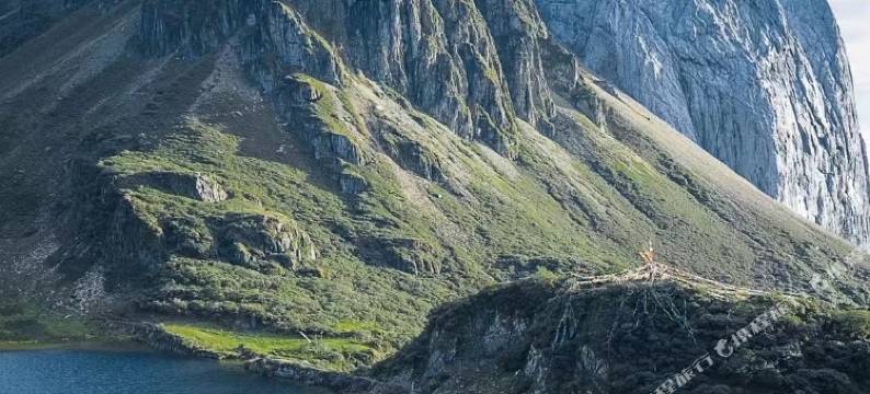 香格里拉山下山野火供氧民宿(普达措国家公园店)图片