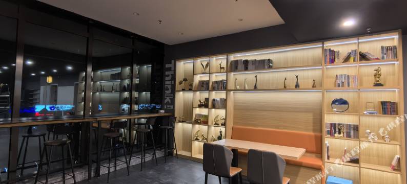 须尽欢青年旅舍(大同古城火车站店)图片