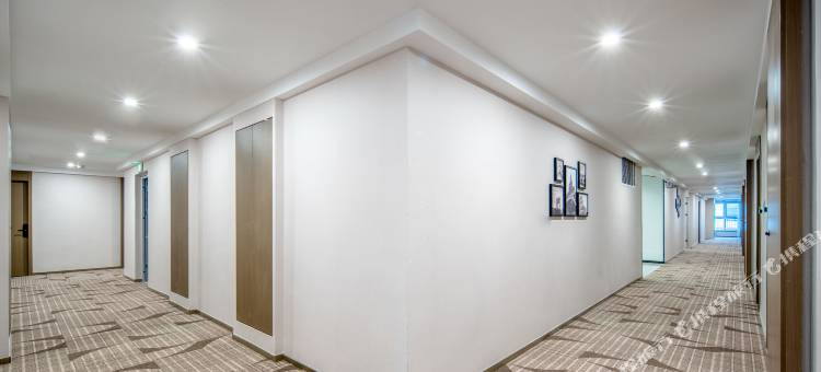 康铂酒店(济南西站国际会展中心店)图片