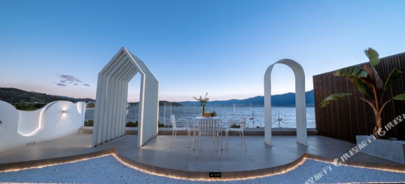 小鹿辰客·屿之邻海景酒店(洱海店)图片