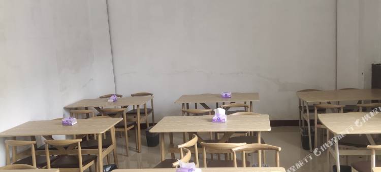 泰洋快捷宾馆(龙湖水系公园店)图片