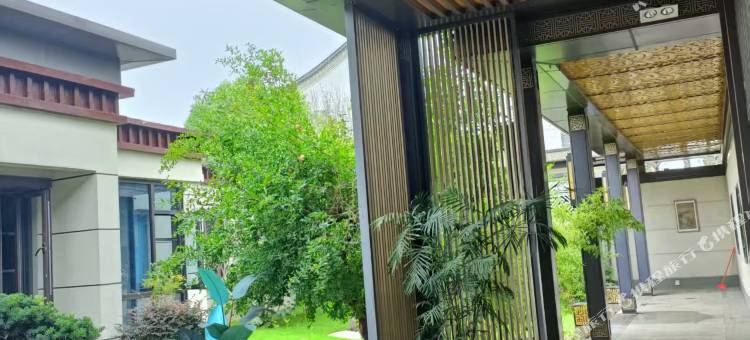 云栖阁民宿(皇家驿站店)图片