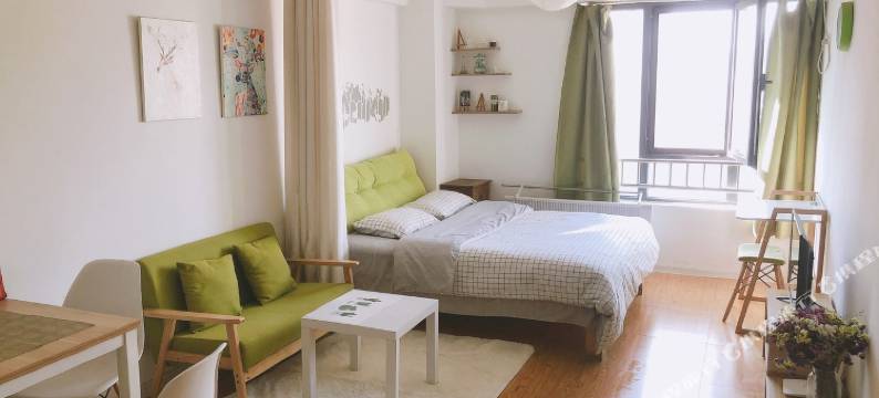 临沂南坊上海街万达影城楼上日式一居室公寓图片