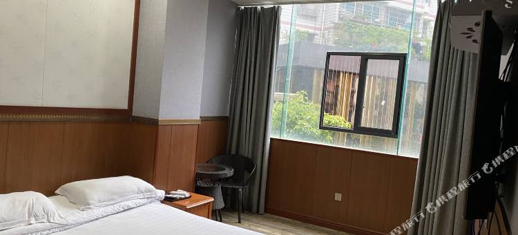 聚鑫旅馆(贵阳白云公园店)图片