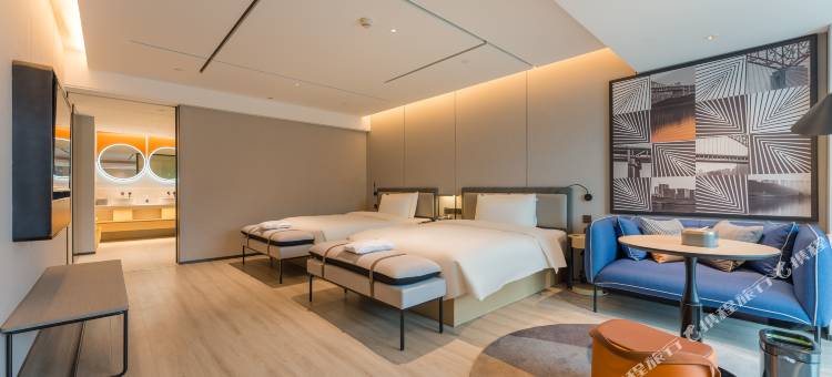 重庆解放碑洪崖洞江景亚朵S酒店图片