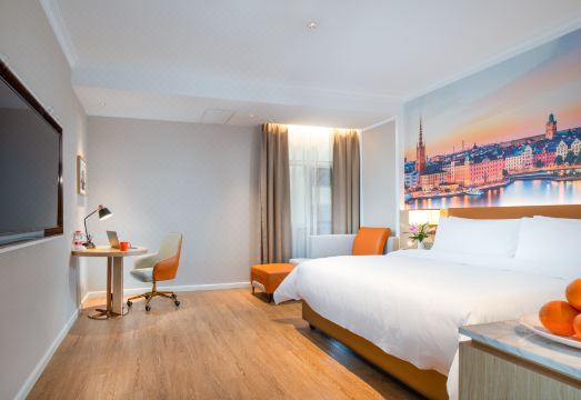 Vienna Hotel (Tianjin Chentangzhuang Subway Station Store) Hotel Overview