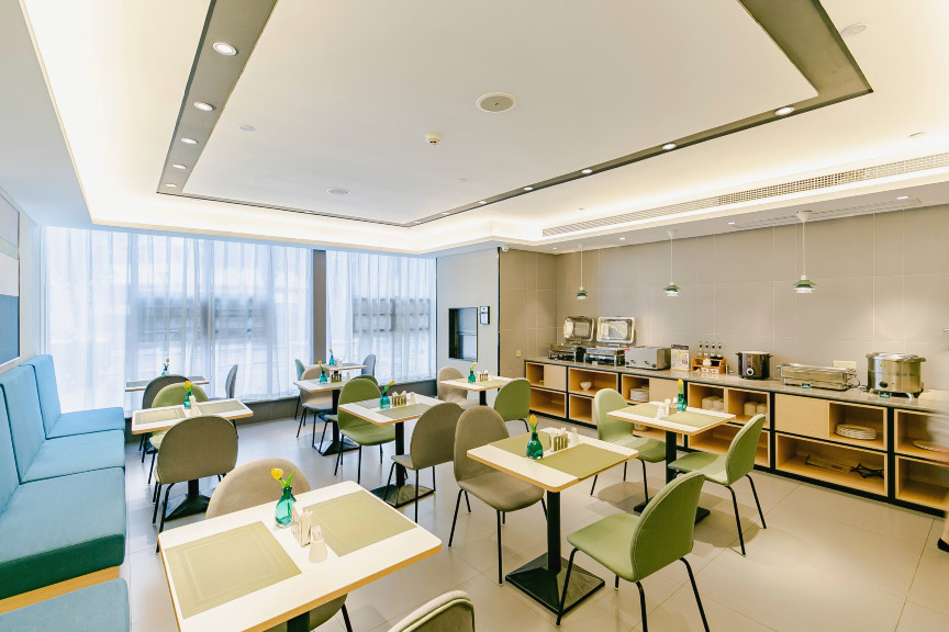 Homeinn Selected Hotel (Chengdu Wenjiang University Town Fengxi River Subway Station) Hotel Overview