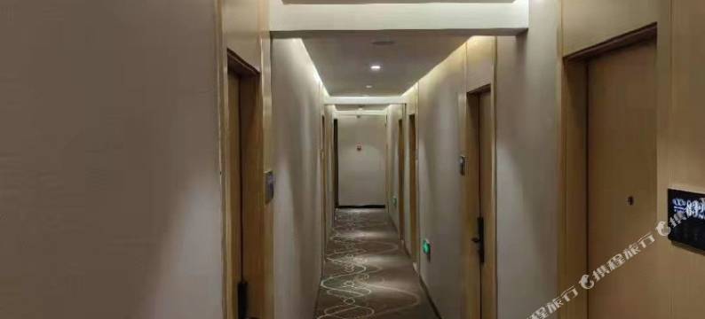 拾光精选酒店(中关村苏州街地铁站店)图片