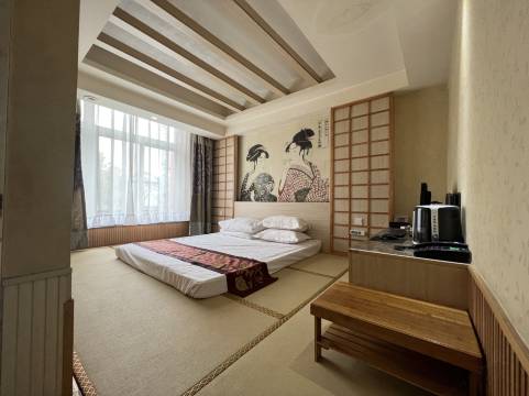 百度时尚宾馆(鞍山鞍钢小东门店)