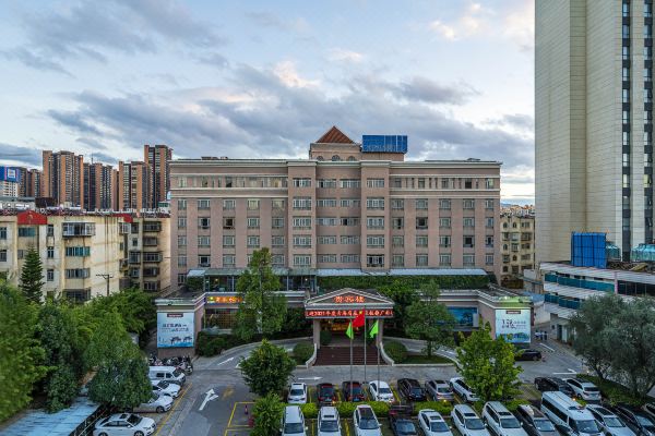 昆明春城花园酒店
