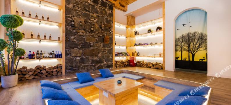 芸途·孚山美宿(四姑娘山长坪沟景区店)图片