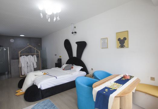 Tianjin hobbit cabin B & B (xijingyu store) Hotel Overview
