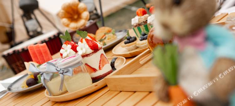 青岛东方影都皇冠假日酒店图片