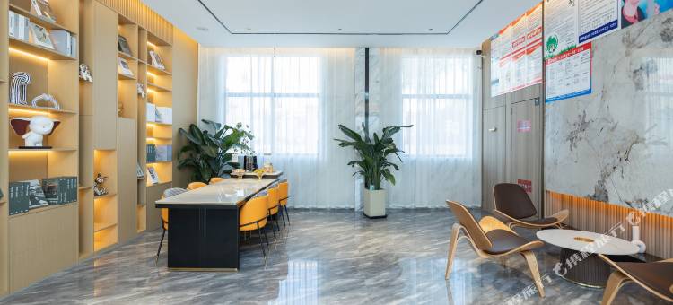 金宸印象酒店(义乌廿三里爱琴海购物公园店)图片
