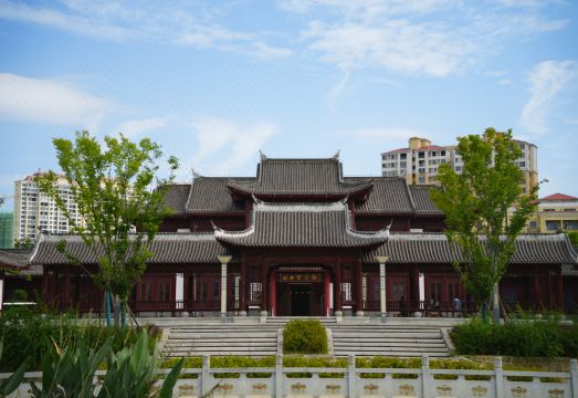 Shui Xi Club Living RoomHotel Overview