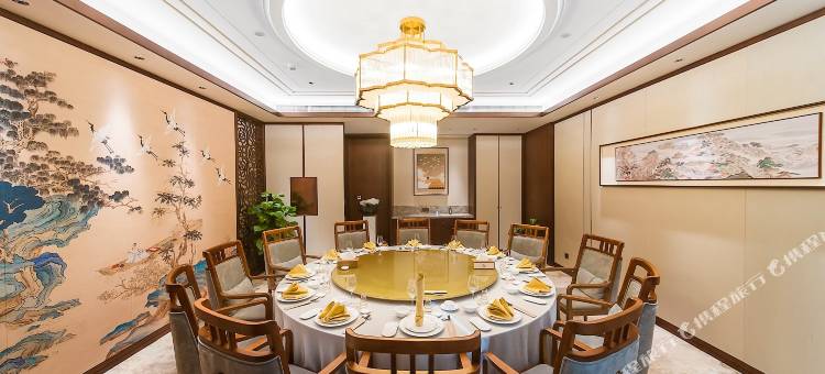 扬州东高铁站怡园饭店(城建广场店)图片