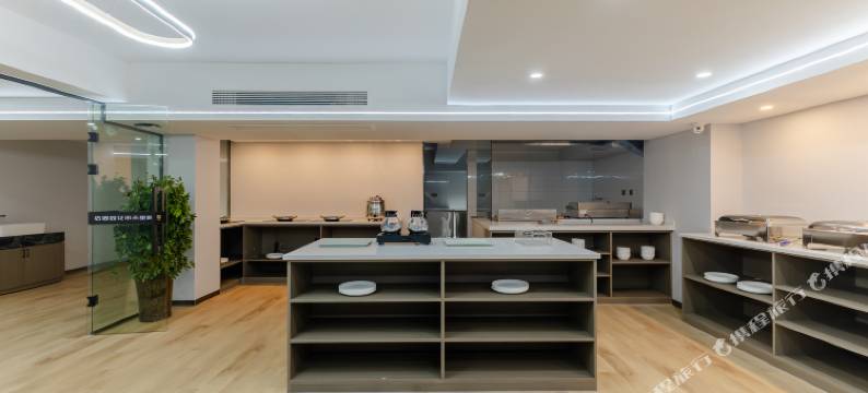 阿里未来花园酒店(梅冲湖地铁站店)图片