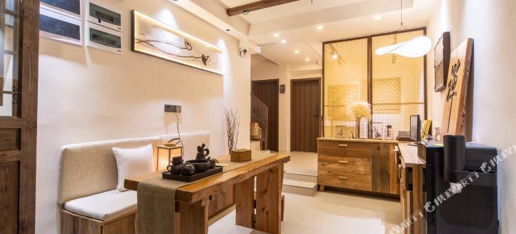 青山见•Riveside｜一线江景180°观景精品民宿(凤凰古城虹桥店)图片