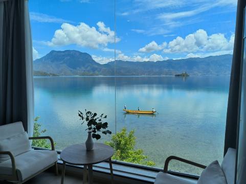 泸沽湖淳时·阿瓦东月客栈