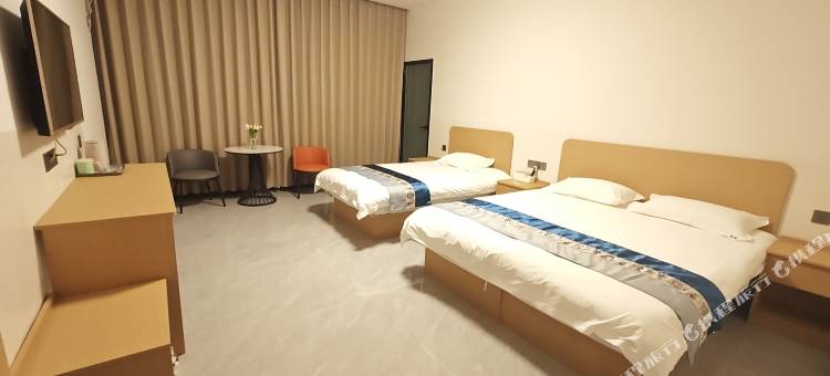隆腾商务宾馆(桑坡村店)图片