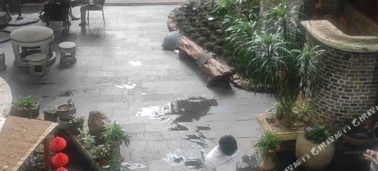 赣州香樟听泉民宿(江南宋城步步高新天地店)图片